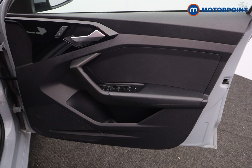 Audi A1 Technik Manual Petrol Hatchback - Stock Number (1605044) - 12th supplementary image