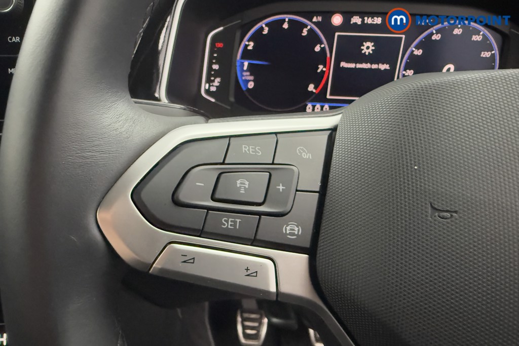 Volkswagen T-Roc R-Line Manual Petrol SUV - Stock Number (1605509) - 4th supplementary image