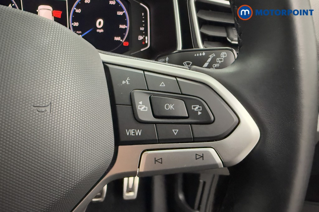 Volkswagen T-Roc R-Line Manual Petrol SUV - Stock Number (1605509) - 5th supplementary image