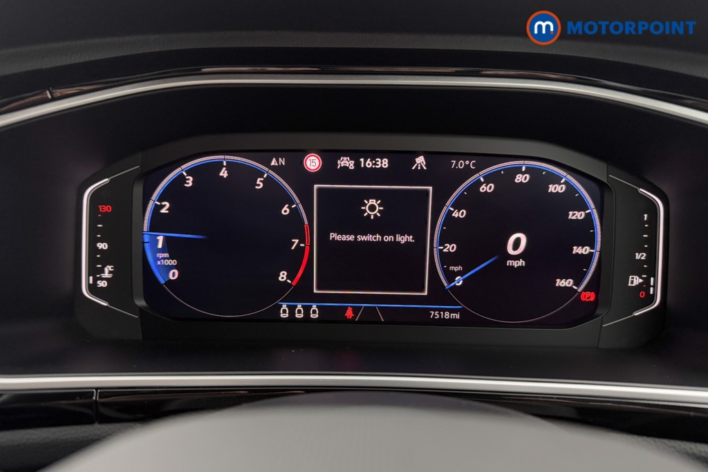 Volkswagen T-Roc R-Line Manual Petrol SUV - Stock Number (1605509) - 6th supplementary image