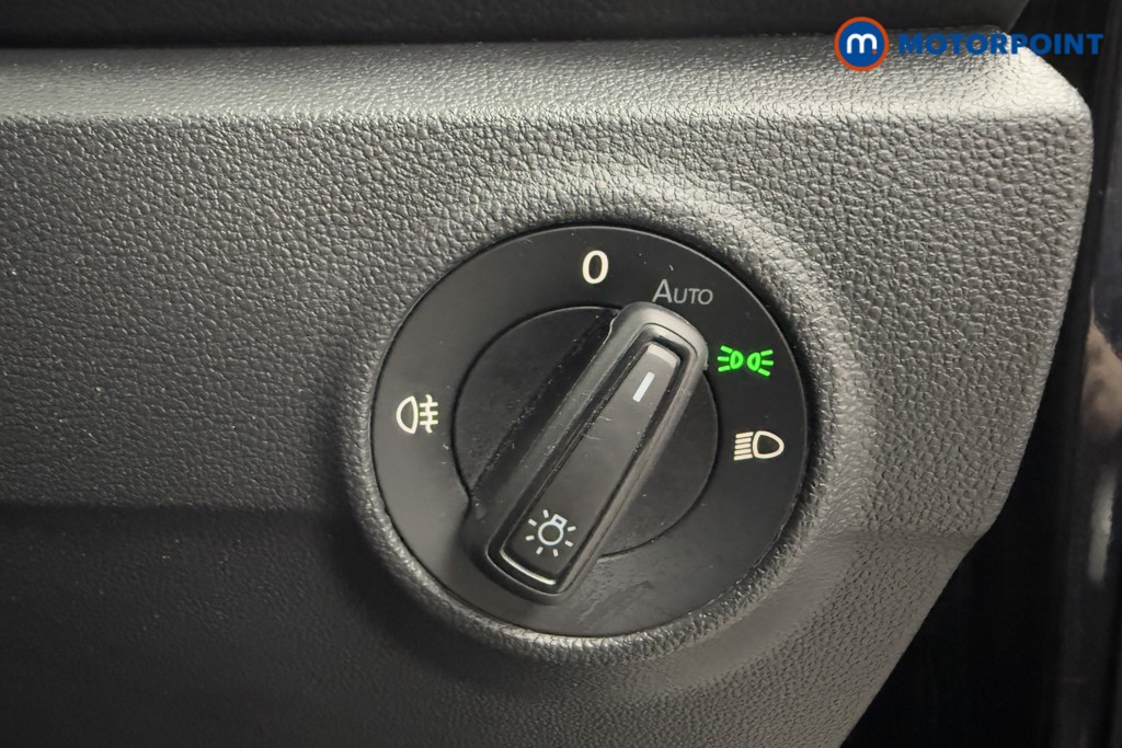 Volkswagen T-Roc Life Manual Petrol SUV - Stock Number (1605521) - 17th supplementary image