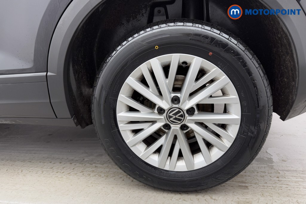 Volkswagen T-Roc Life Manual Petrol SUV - Stock Number (1605521) - 31st supplementary image