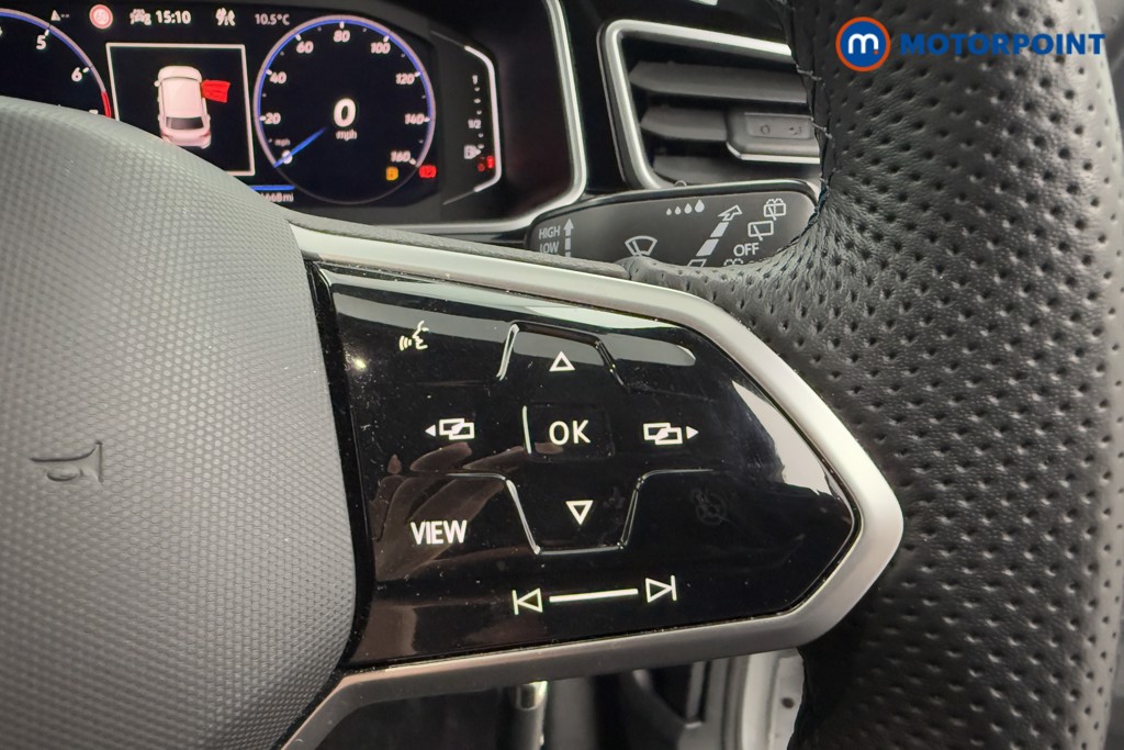 Volkswagen T-Roc R-Line Manual Petrol SUV - Stock Number (1605626) - 5th supplementary image