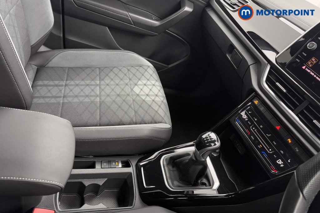 Volkswagen T-Roc R-Line Manual Petrol SUV - Stock Number (1605626) - 16th supplementary image