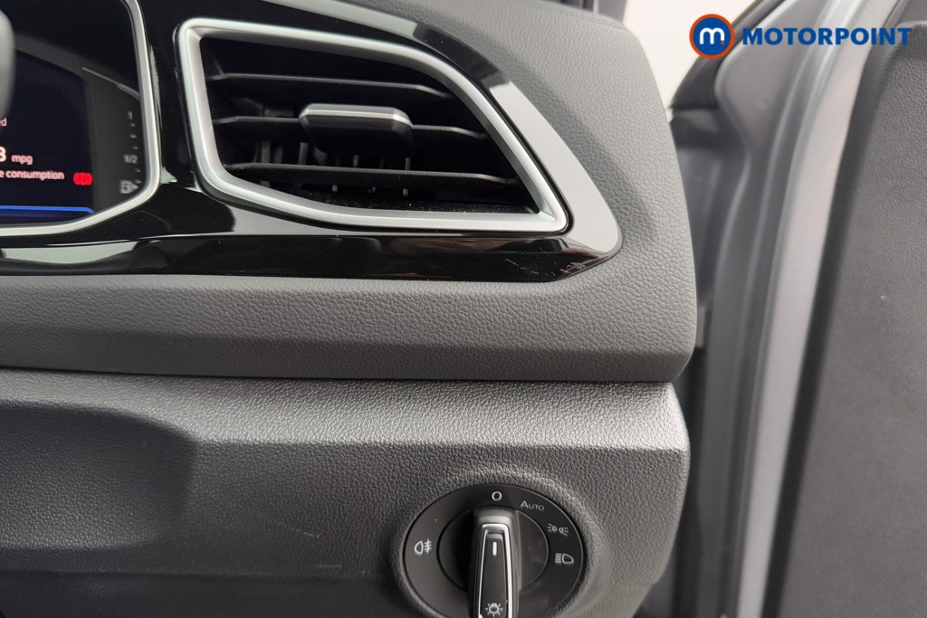 Volkswagen T-Roc R-Line Manual Petrol SUV - Stock Number (1605626) - 17th supplementary image