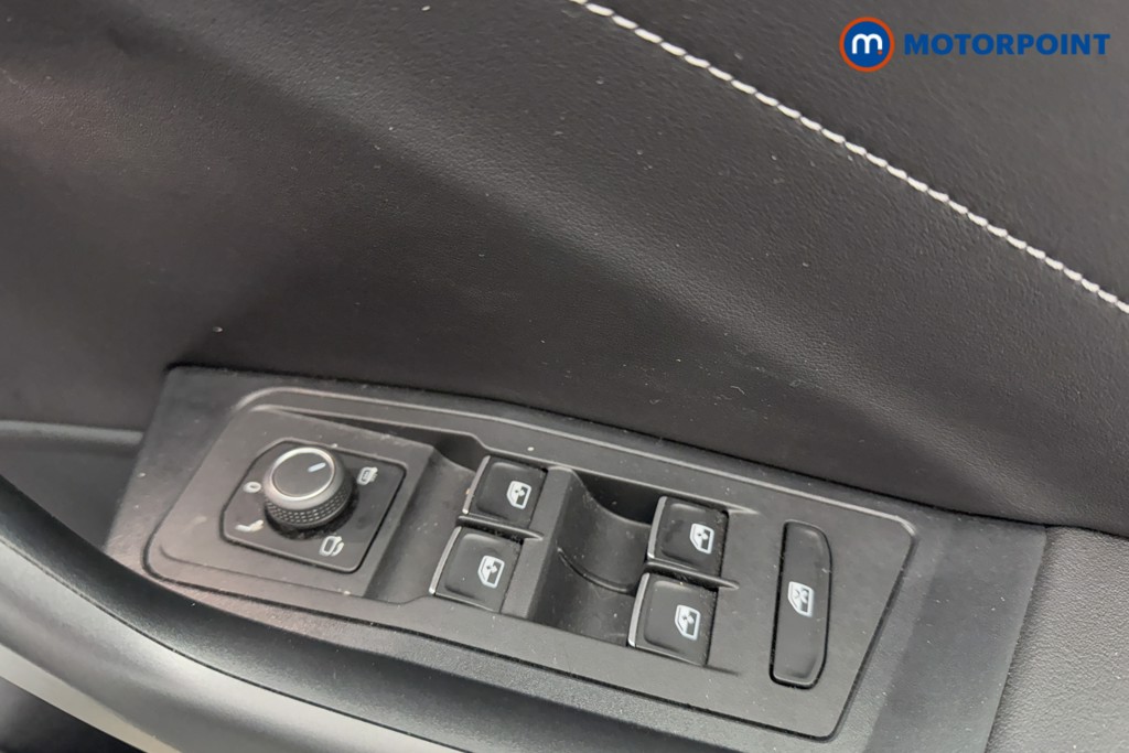 Volkswagen T-Roc R-Line Manual Petrol SUV - Stock Number (1605626) - 19th supplementary image