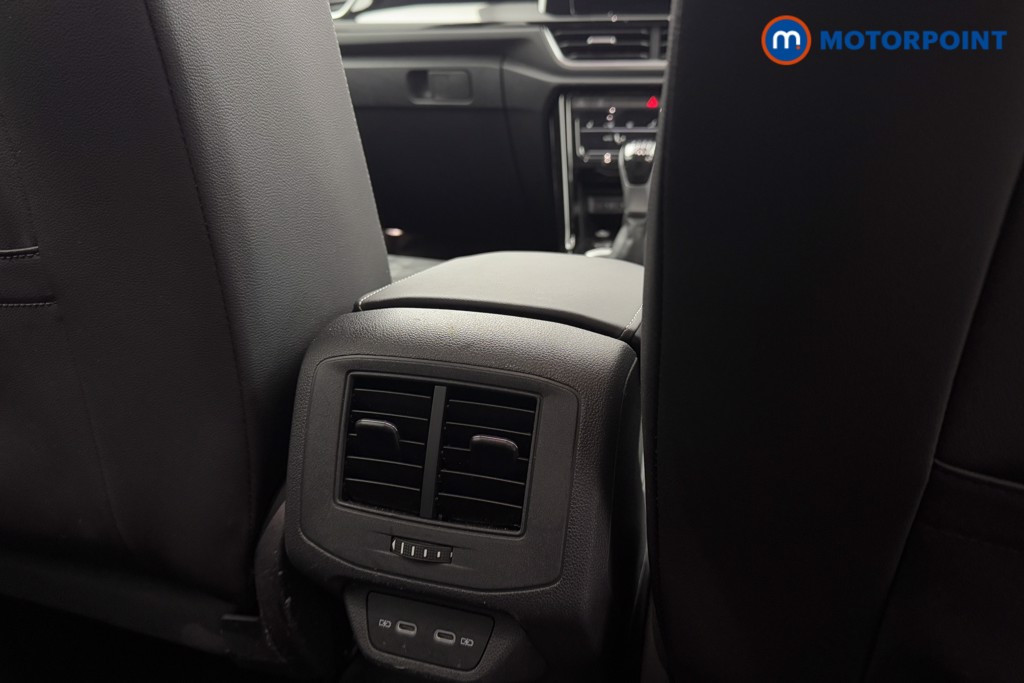 Volkswagen T-Roc R-Line Manual Petrol SUV - Stock Number (1605626) - 23rd supplementary image