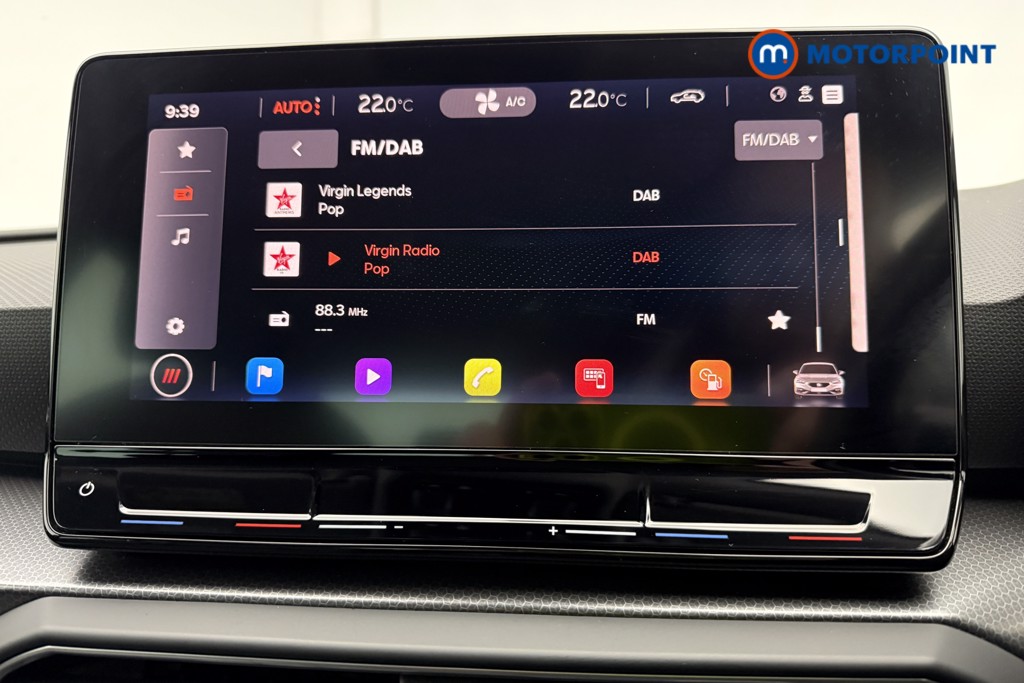 Seat Leon Se Dynamic Manual Petrol Hatchback - Stock Number (1607110) - 4th supplementary image