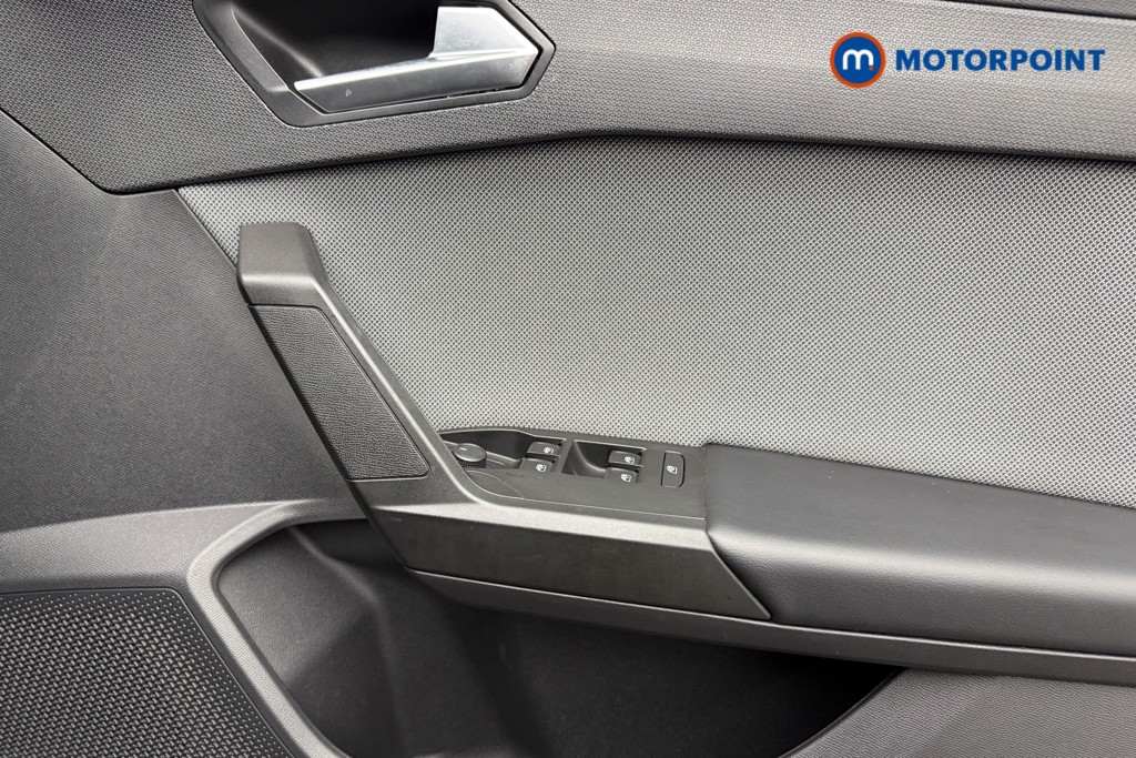 Seat Leon Se Dynamic Manual Petrol Hatchback - Stock Number (1607110) - 18th supplementary image