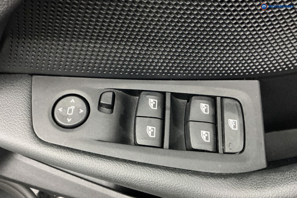 BMW 1 Series SE Automatic Petrol Hatchback - Stock Number (1607266) - 27th supplementary image