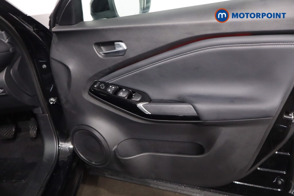 Nissan Juke Tekna Automatic Petrol SUV - Stock Number (1607608) - 23rd supplementary image