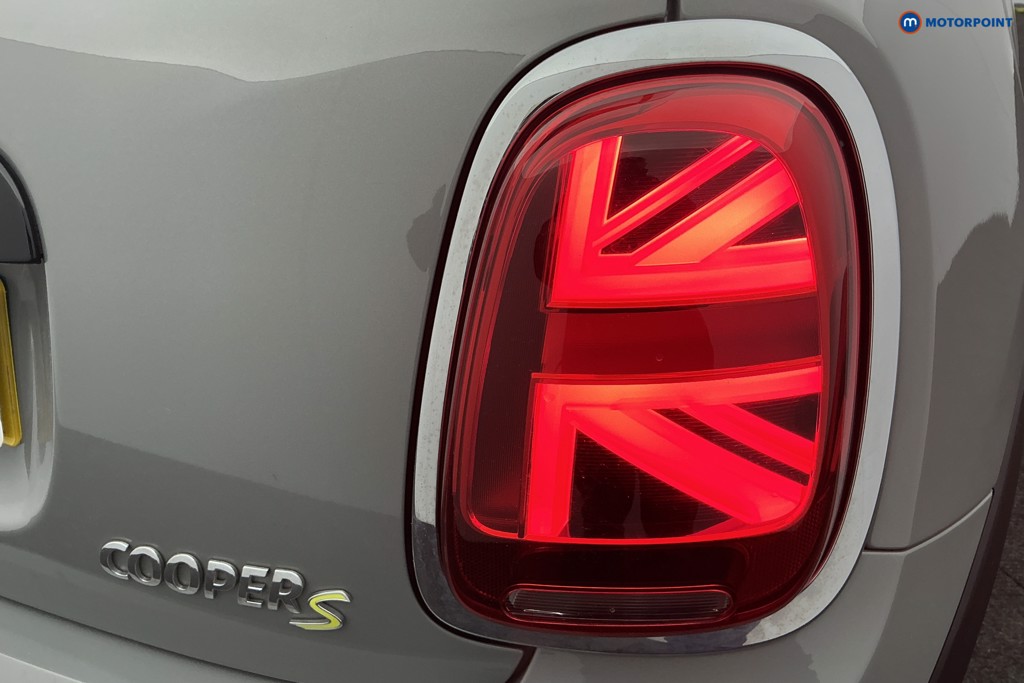 Mini Hatchback Cooper S Level 1 Automatic Electric Hatchback - Stock Number (1607775) - 29th supplementary image