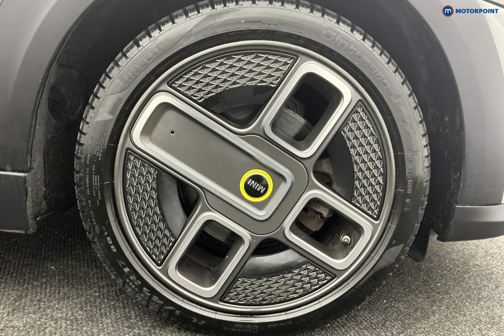 Mini Hatchback Cooper S Level 1 Automatic Electric Hatchback - Stock Number (1607775) - 36th supplementary image