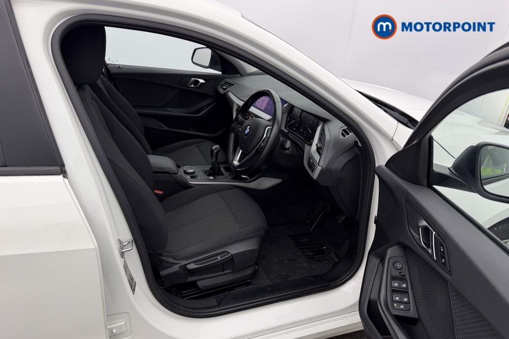 BMW 1 Series SE Manual Diesel Hatchback - Stock Number (1607800) - 22nd supplementary image