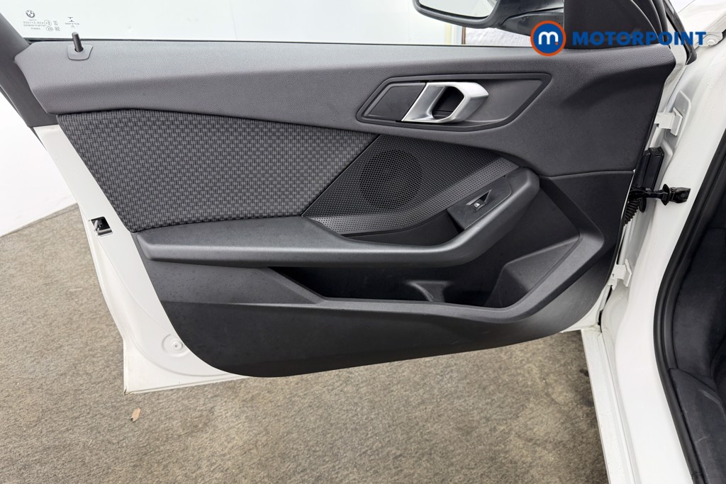 BMW 1 Series SE Manual Diesel Hatchback - Stock Number (1607800) - 35th supplementary image