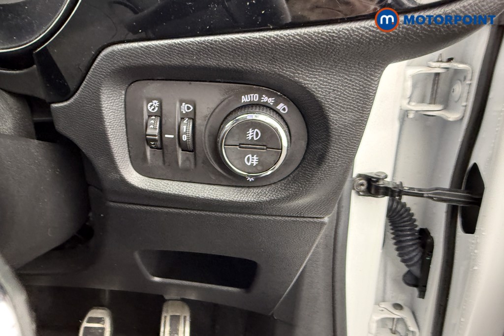 Vauxhall Corsa GS Manual Petrol Hatchback - Stock Number (1607898) - 14th supplementary image