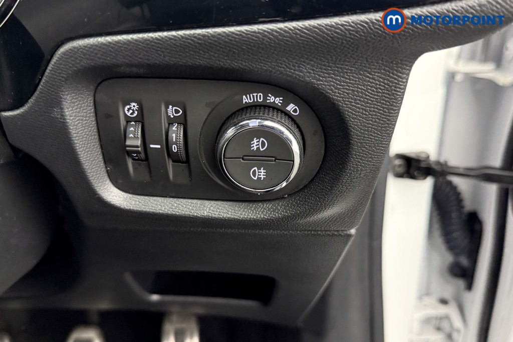 Vauxhall Corsa GS Manual Petrol Hatchback - Stock Number (1607912) - 12th supplementary image