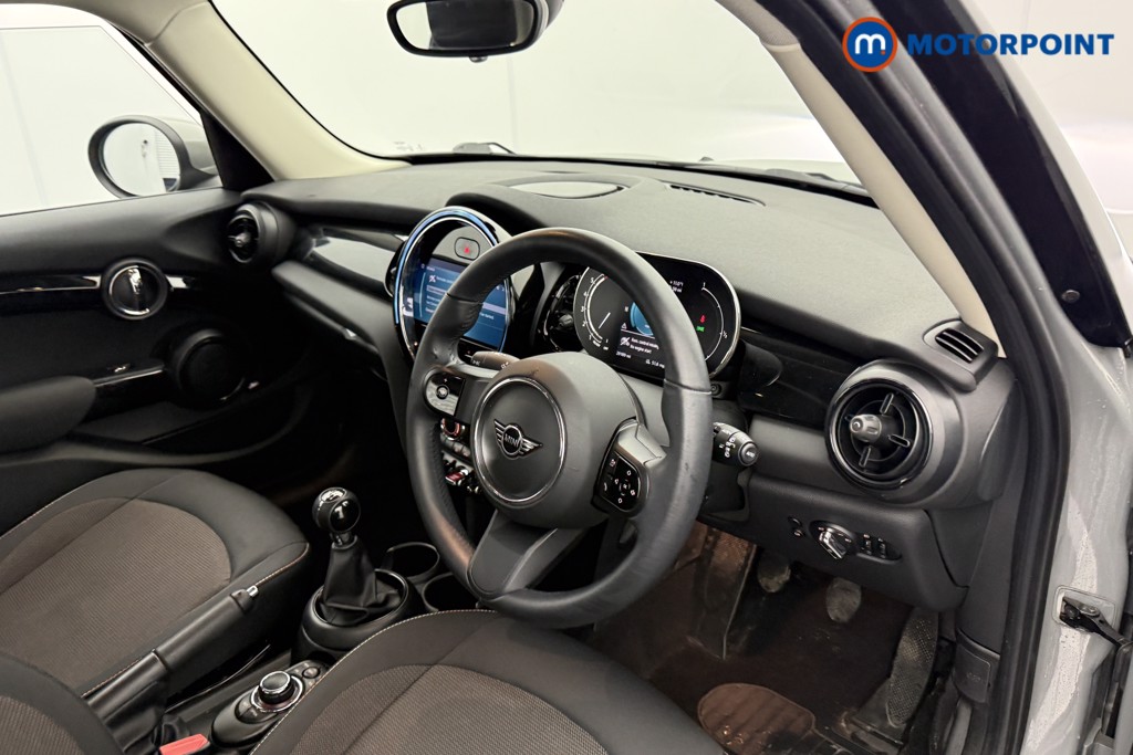 Mini Hatchback Cooper Classic Manual Petrol Hatchback - Stock Number (1608314) - 4th supplementary image