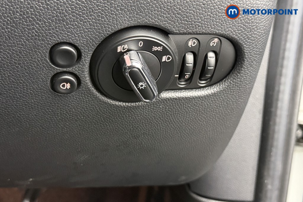 Mini Hatchback Cooper Classic Manual Petrol Hatchback - Stock Number (1608314) - 16th supplementary image