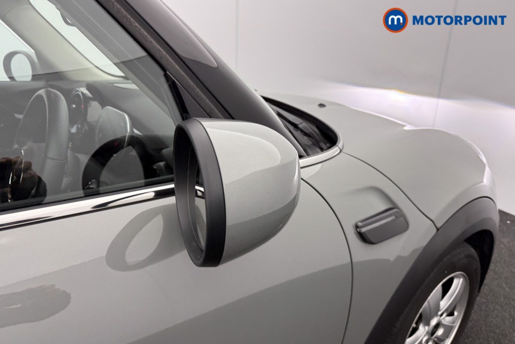 Mini Hatchback Cooper Classic Manual Petrol Hatchback - Stock Number (1608314) - 19th supplementary image