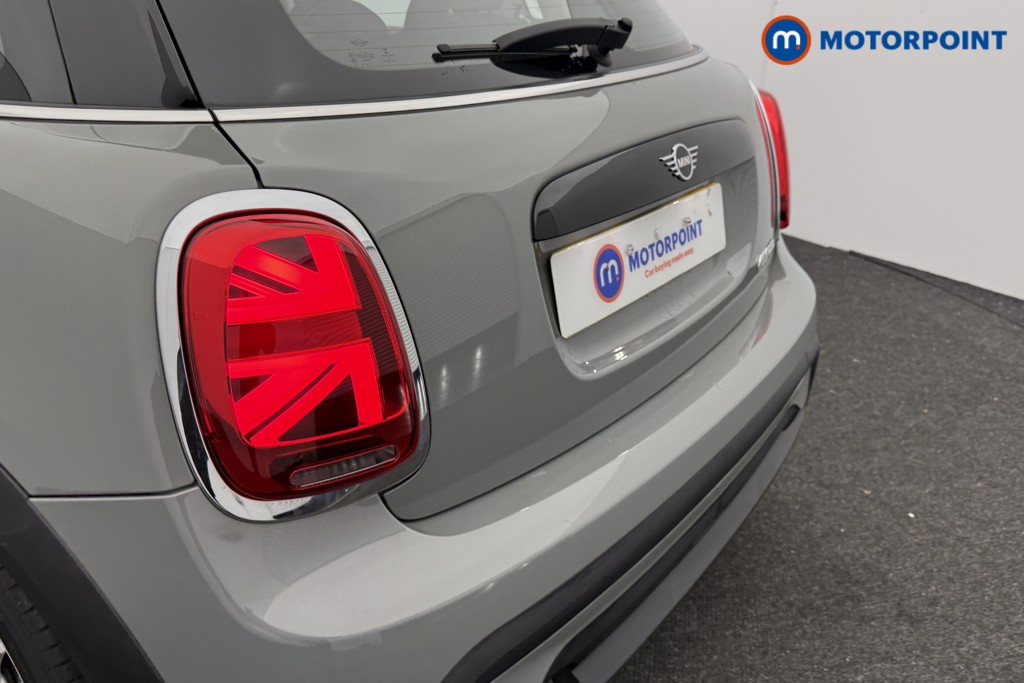 Mini Hatchback Cooper Classic Manual Petrol Hatchback - Stock Number (1608314) - 25th supplementary image