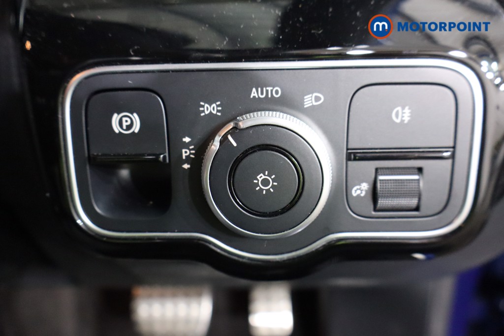 Mercedes-Benz A Class Amg Line Automatic Diesel Hatchback - Stock Number (1608390) - 17th supplementary image