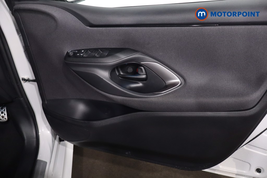 Toyota Yaris Gr Sport Automatic Petrol-Electric Hybrid Hatchback - Stock Number (1608753) - 26th supplementary image