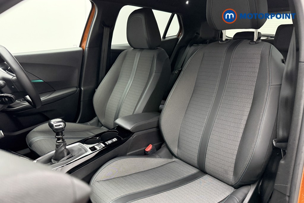 Peugeot 2008 Allure Premium-Plus Manual Petrol SUV - Stock Number (1608991) - 3rd supplementary image