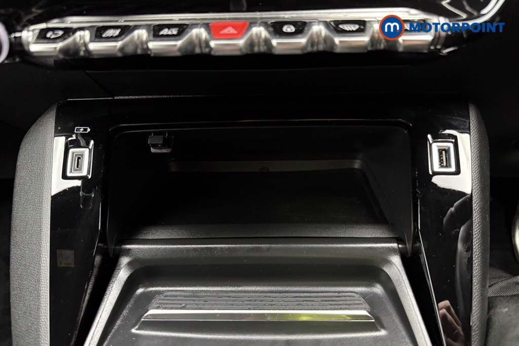 Peugeot 2008 Allure Premium-Plus Manual Petrol SUV - Stock Number (1608991) - 16th supplementary image