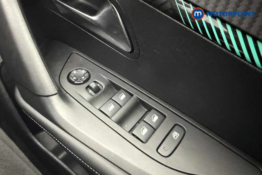 Peugeot 2008 Allure Premium-Plus Manual Petrol SUV - Stock Number (1608991) - 20th supplementary image