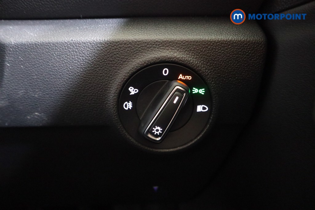 Volkswagen T-Roc Style Automatic Petrol SUV - Stock Number (1609284) - 7th supplementary image