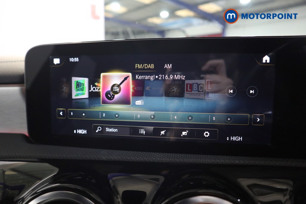 Mercedes-Benz CLA Amg Line Automatic Petrol Estate - Stock Number (1609302) - 8th supplementary image