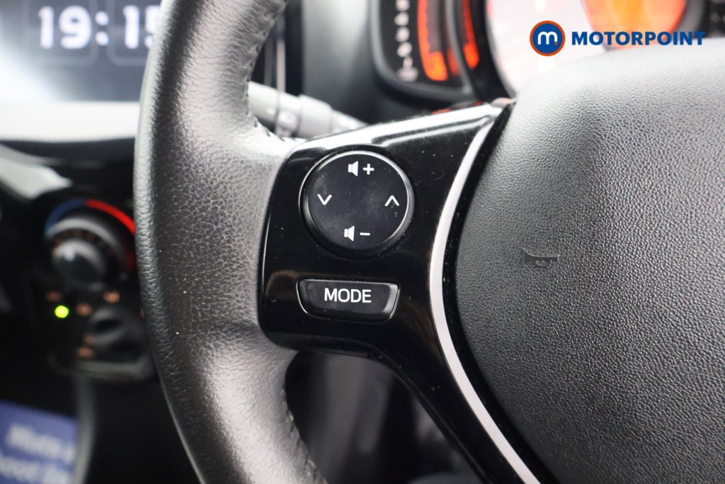 Peugeot 108 Allure Manual Petrol Hatchback - Stock Number (1609312) - 2nd supplementary image