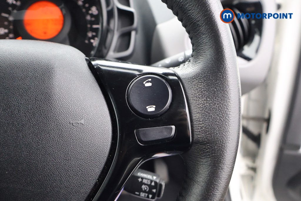 Peugeot 108 Allure Manual Petrol Hatchback - Stock Number (1609312) - 3rd supplementary image