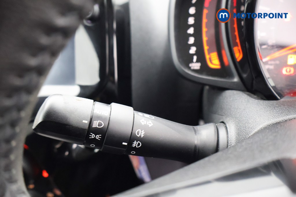 Peugeot 108 Allure Manual Petrol Hatchback - Stock Number (1609312) - 5th supplementary image