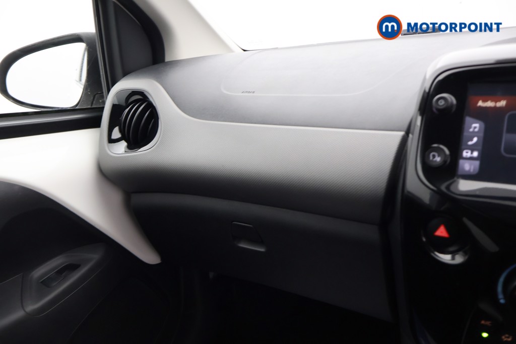 Peugeot 108 Allure Manual Petrol Hatchback - Stock Number (1609312) - 11th supplementary image
