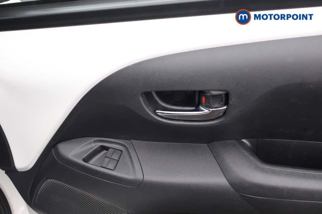 Peugeot 108 Allure Manual Petrol Hatchback - Stock Number (1609312) - 13th supplementary image