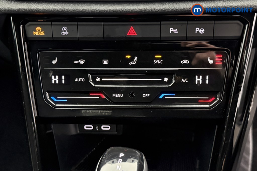 Volkswagen T-Roc Black Edition Automatic Petrol SUV - Stock Number (1609450) - 13th supplementary image