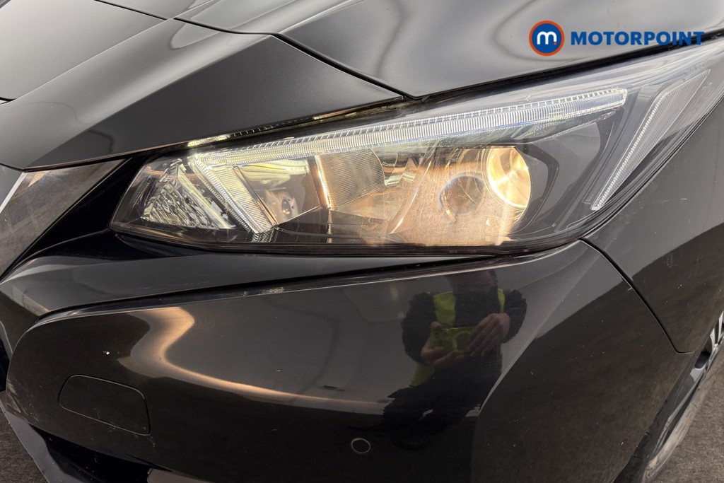 Nissan Leaf N-Connecta Automatic Electric Hatchback - Stock Number (1609627) - 20th supplementary image