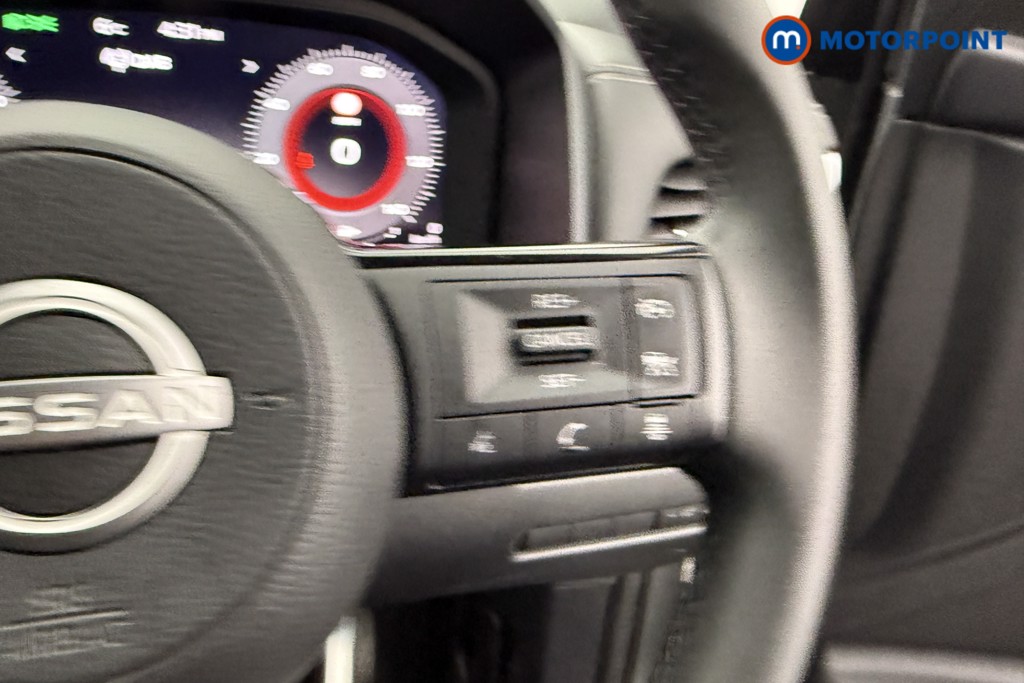Nissan Qashqai N-Connecta Automatic Petrol-Electric Hybrid SUV - Stock Number (1609669) - 13th supplementary image