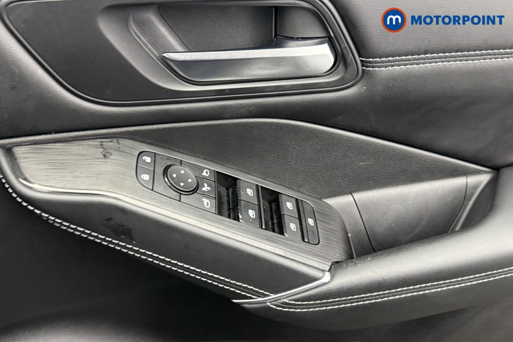 Nissan Qashqai N-Connecta Automatic Petrol-Electric Hybrid SUV - Stock Number (1609669) - 15th supplementary image