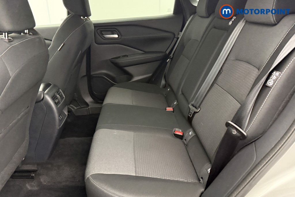 Nissan Qashqai N-Connecta Automatic Petrol-Electric Hybrid SUV - Stock Number (1609669) - 22nd supplementary image