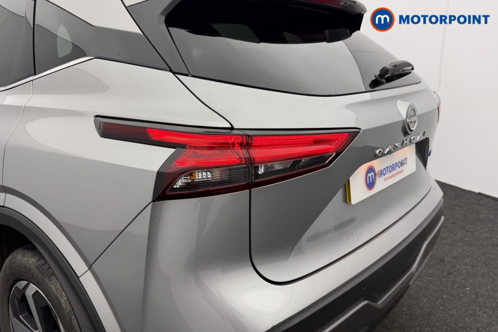 Nissan Qashqai N-Connecta Automatic Petrol-Electric Hybrid SUV - Stock Number (1609669) - 25th supplementary image