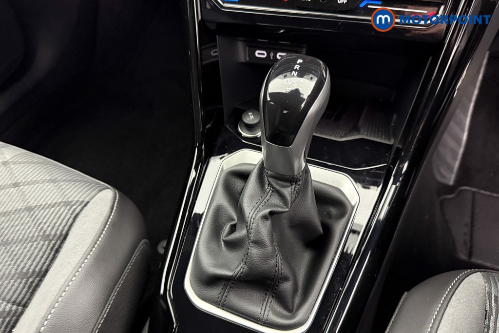 Volkswagen T-Roc Black Edition Automatic Petrol SUV - Stock Number (1609769) - 13th supplementary image