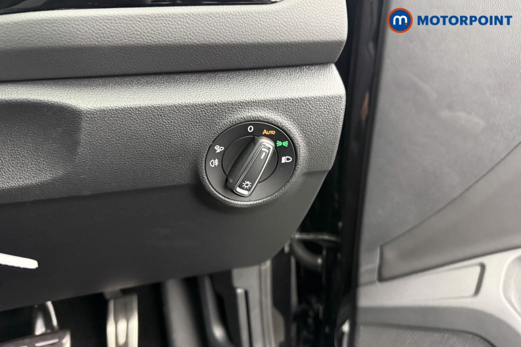 Volkswagen T-Roc Black Edition Automatic Petrol SUV - Stock Number (1609775) - 15th supplementary image