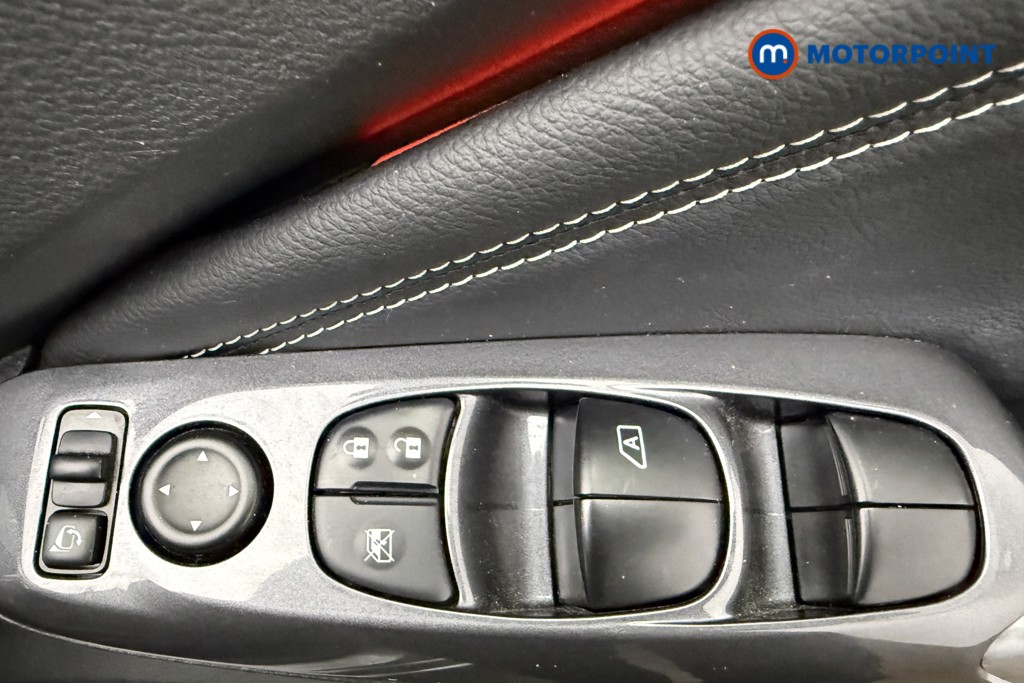 Nissan Juke Tekna Automatic Petrol SUV - Stock Number (1609817) - 19th supplementary image