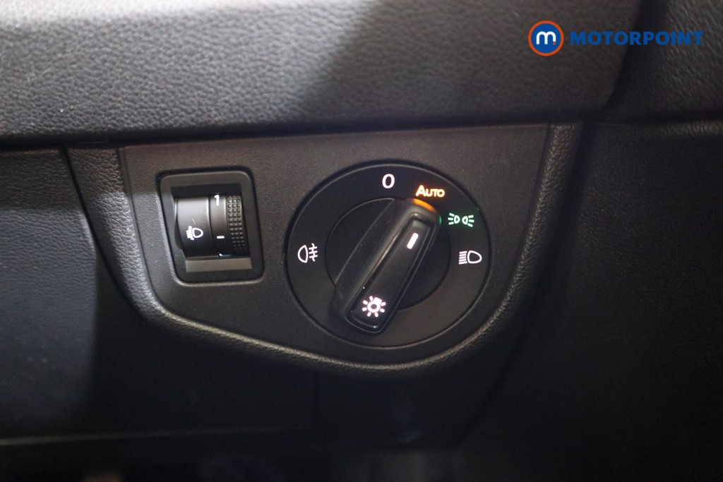 Volkswagen Polo Life Manual Petrol Hatchback - Stock Number (1609844) - 7th supplementary image