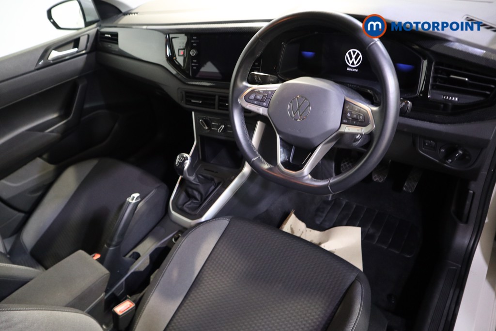 Volkswagen Polo Life Manual Petrol Hatchback - Stock Number (1609844) - 1st supplementary image