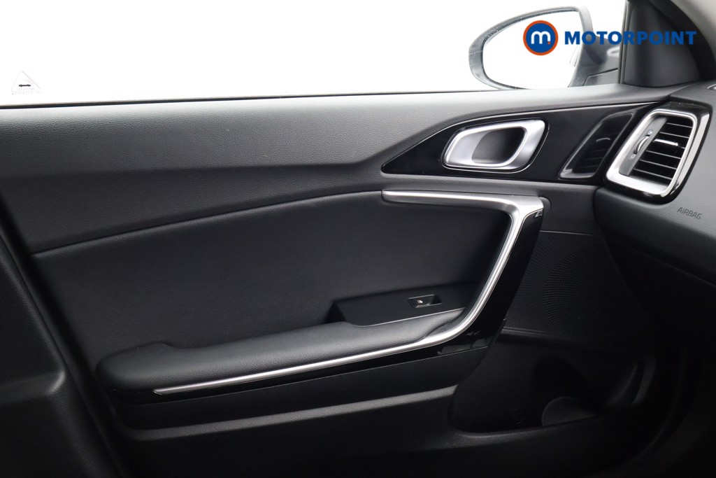 KIA Xceed 3 Manual Petrol Hatchback - Stock Number (1609989) - 11th supplementary image