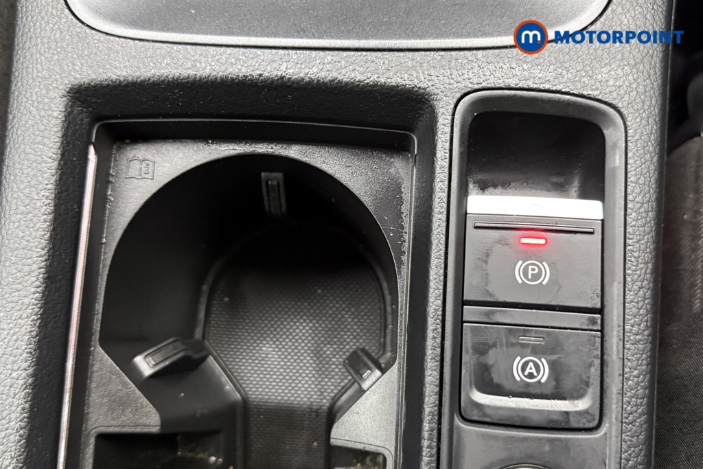 Audi Q3 Black Edition Manual Petrol SUV - Stock Number (1609999) - 15th supplementary image